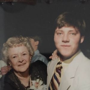 Meet your Posher, Bobbie